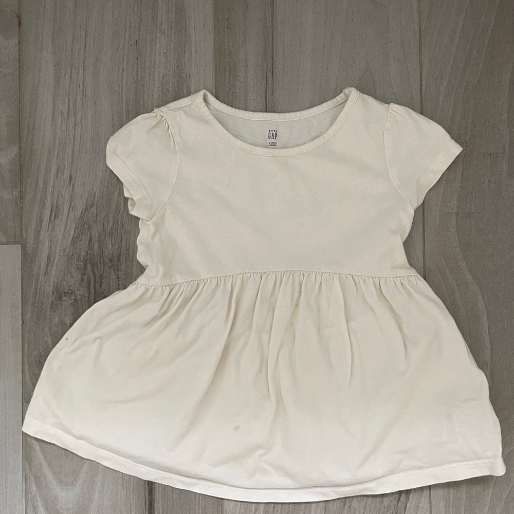 Gap Little Girls white peplum tee. T shirt